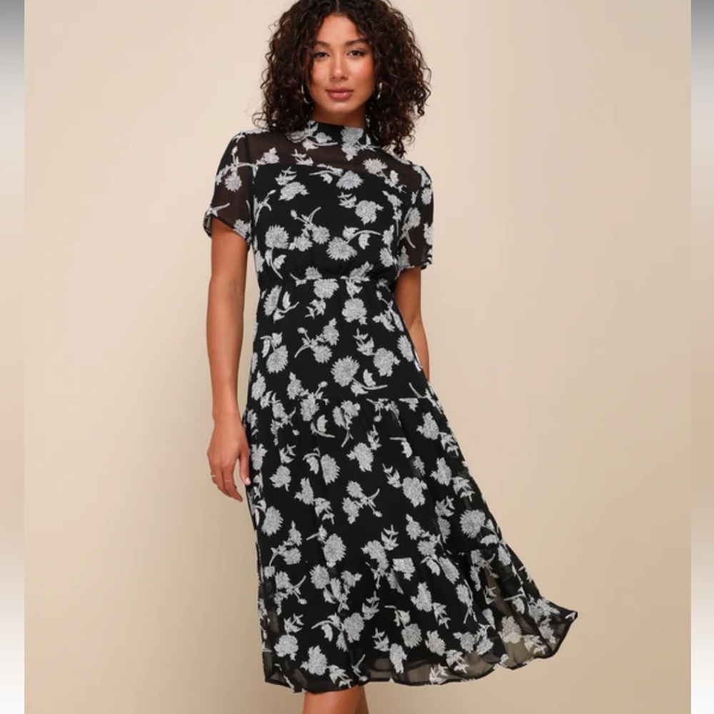 Lulu’s Floral Dressed Up Black Floral Print Midi Dress - Large